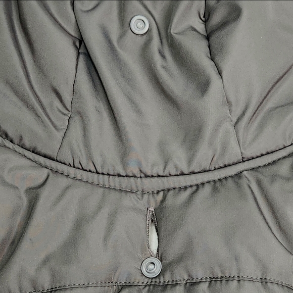 Simply Wag Puffy Dog Coat Small Faux Fur Hood Snapback Reflective Harness Hole - Picture 9 of 15